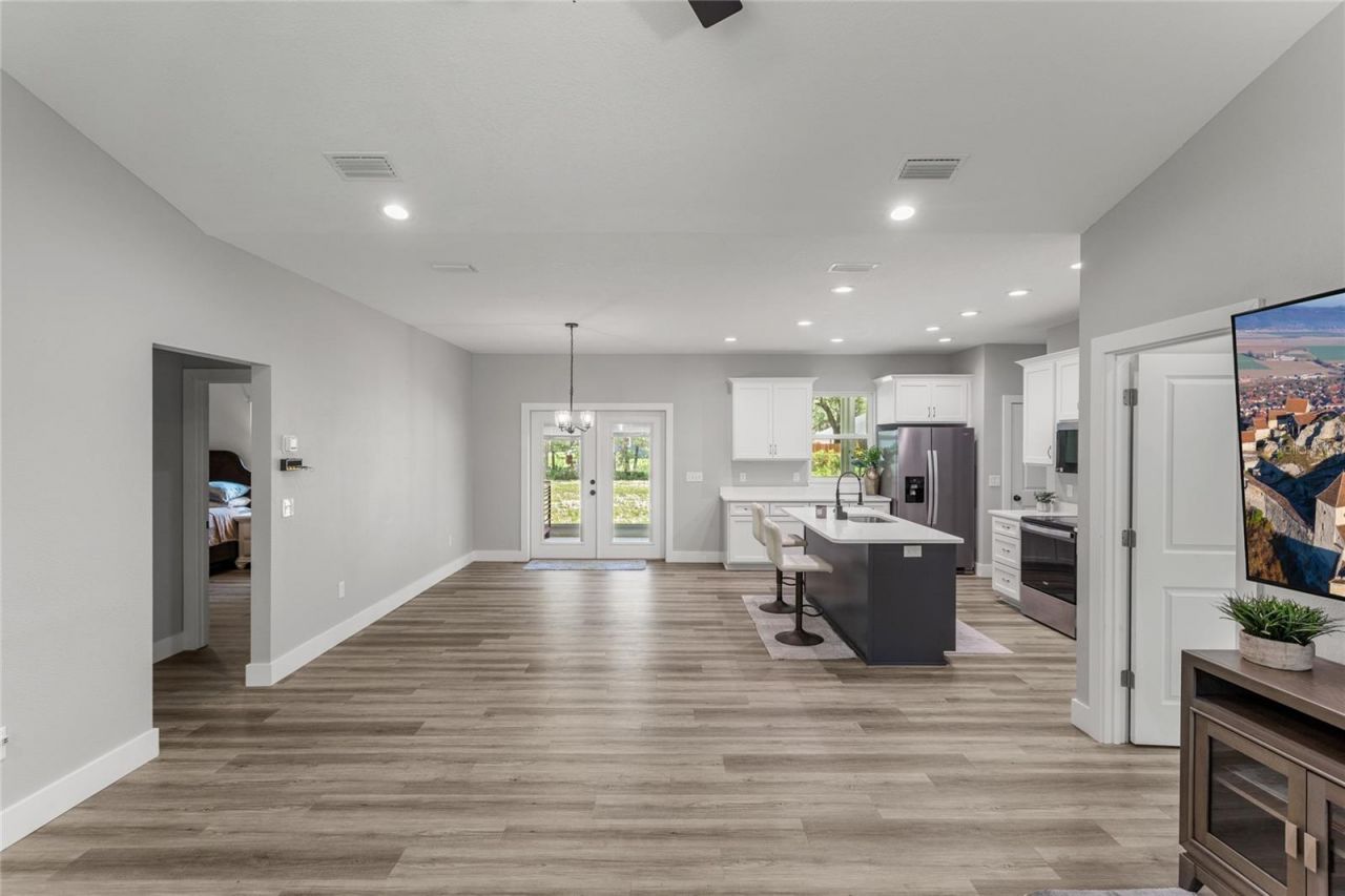 207 N Palmetto Avenue, Florahome, FL 32140 Photo