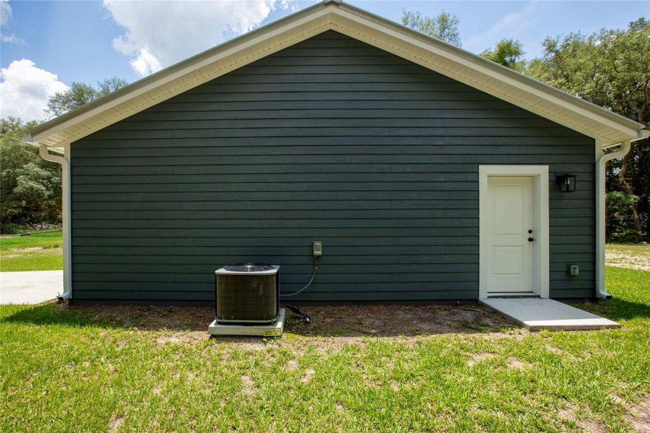 207 N Palmetto Avenue, Florahome, FL 32140 Photo