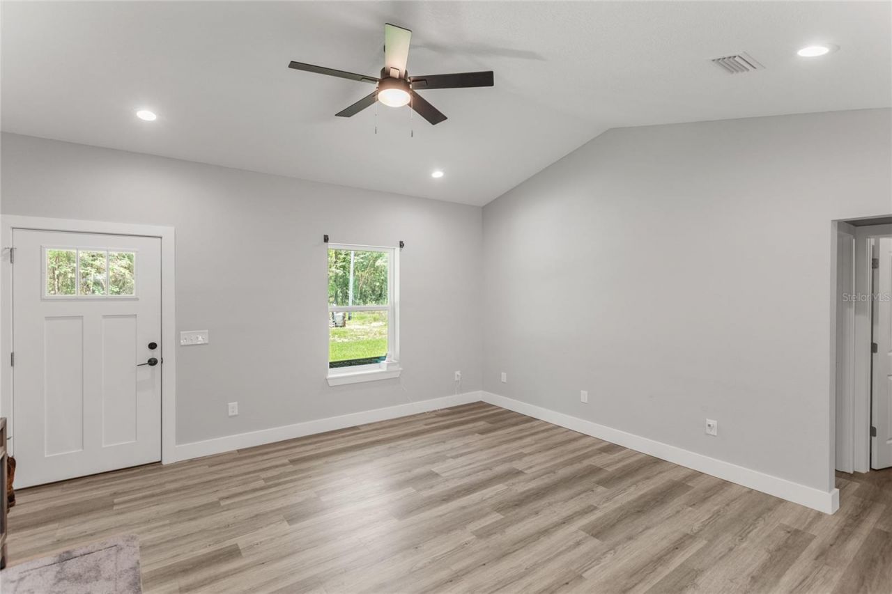 207 N Palmetto Avenue, Florahome, FL 32140 Photo