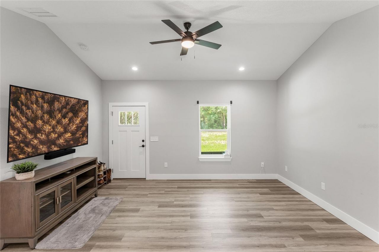 207 N Palmetto Avenue, Florahome, FL 32140 Photo