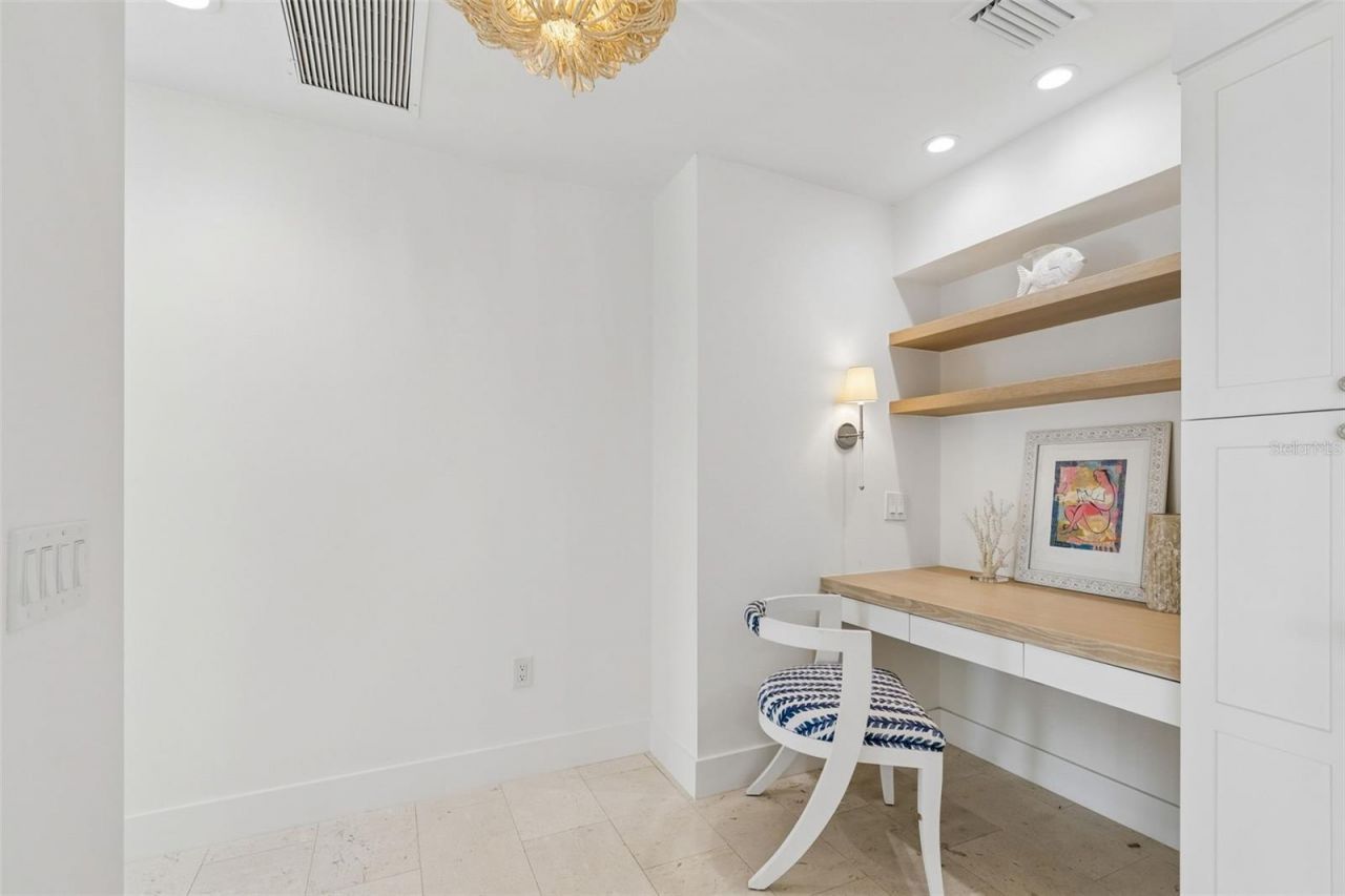 1907 Arrowhead Drive Ne, Saint Petersburg, FL 33703 Photo