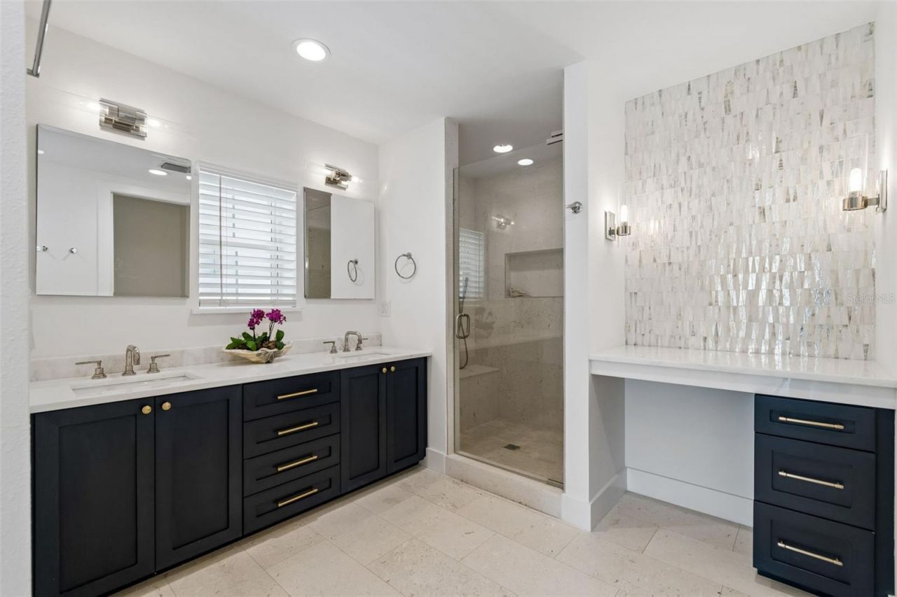 1907 Arrowhead Drive Ne, Saint Petersburg, FL 33703 Photo