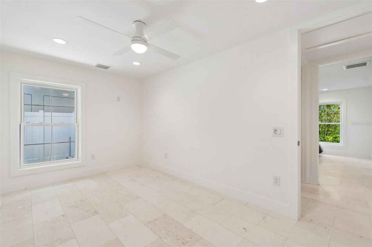 1907 Arrowhead Drive Ne, Saint Petersburg, FL 33703 Photo