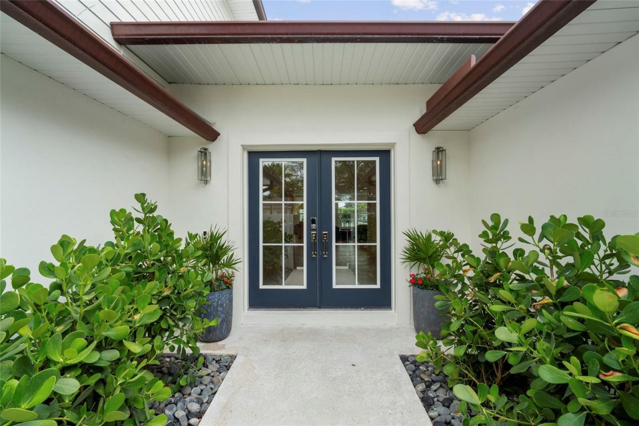 1907 Arrowhead Drive Ne, Saint Petersburg, FL 33703 Photo
