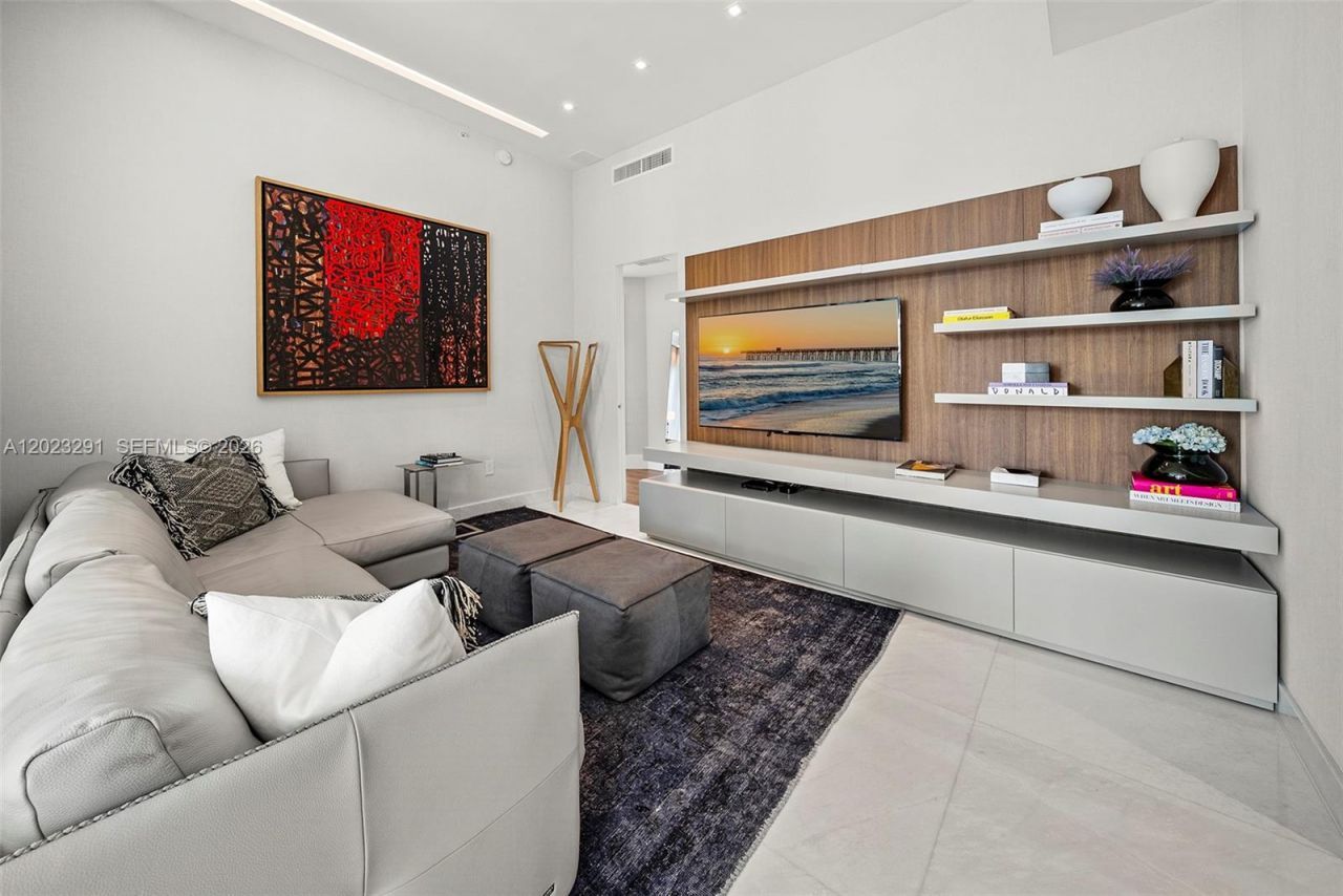 900 Brickell Key Blvd , Unit 1801, Miami, FL 33131 Photo