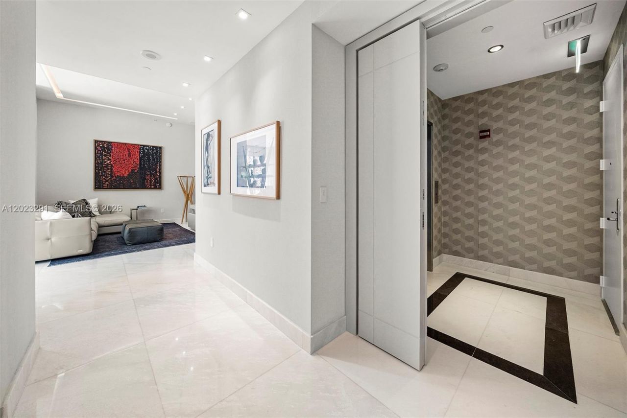 900 Brickell Key Blvd , Unit 1801, Miami, FL 33131 Photo