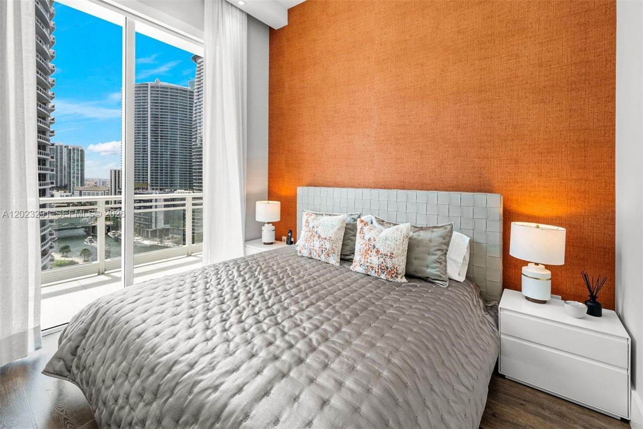 900 Brickell Key Blvd , Unit 1801, Miami, FL 33131 Photo
