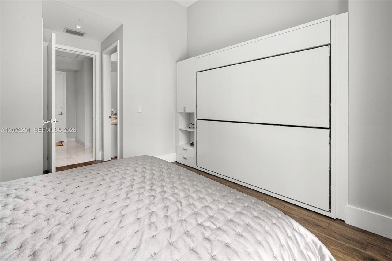 900 Brickell Key Blvd , Unit 1801, Miami, FL 33131 Photo