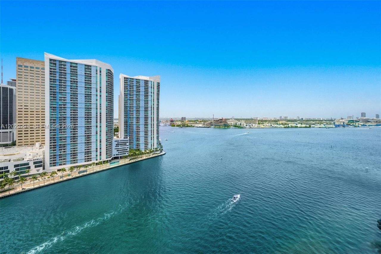 900 Brickell Key Blvd , Unit 1801, Miami, FL 33131 Photo