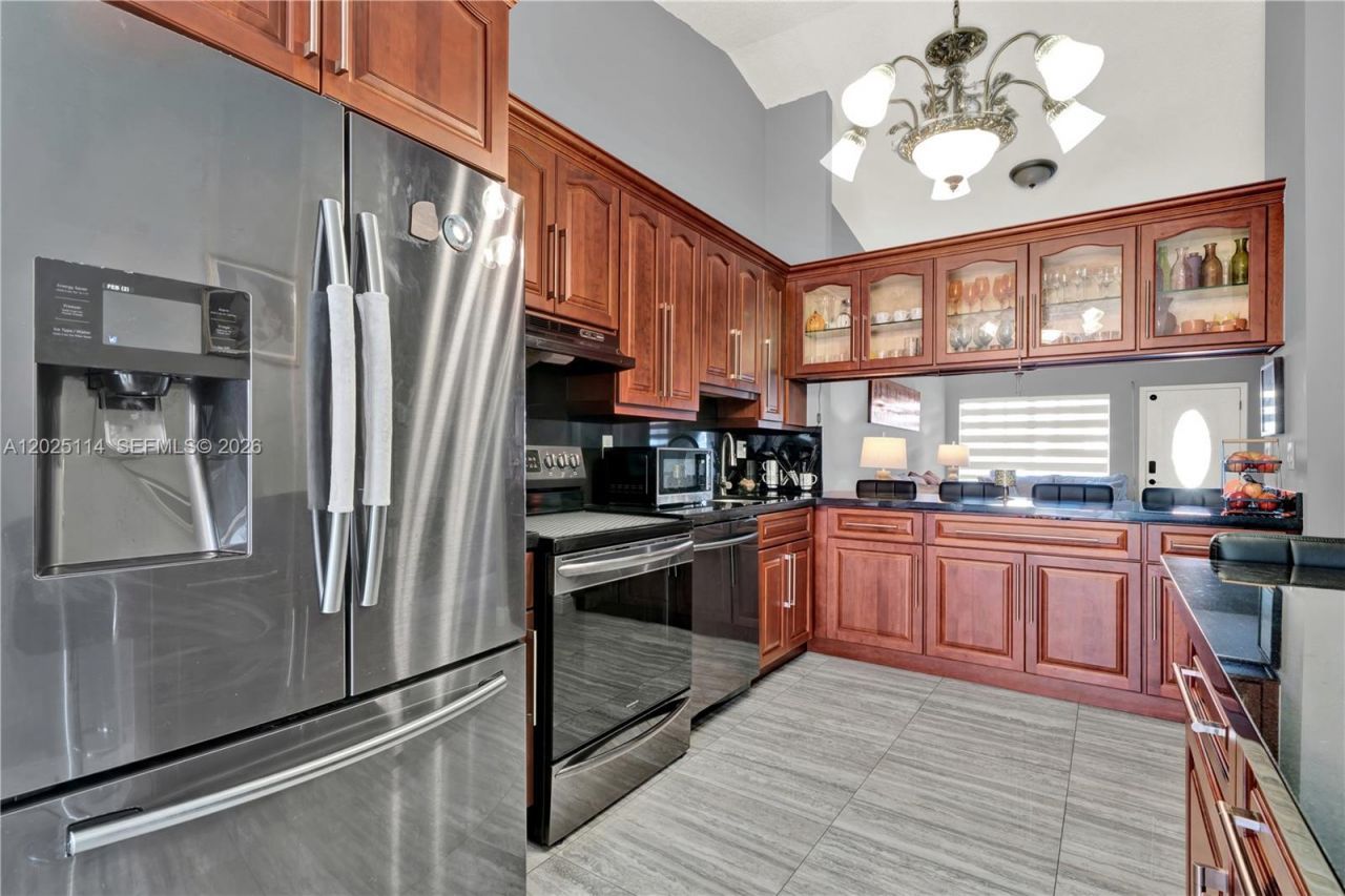 7462 W 29th Way , Hialeah, FL 33018 Photo