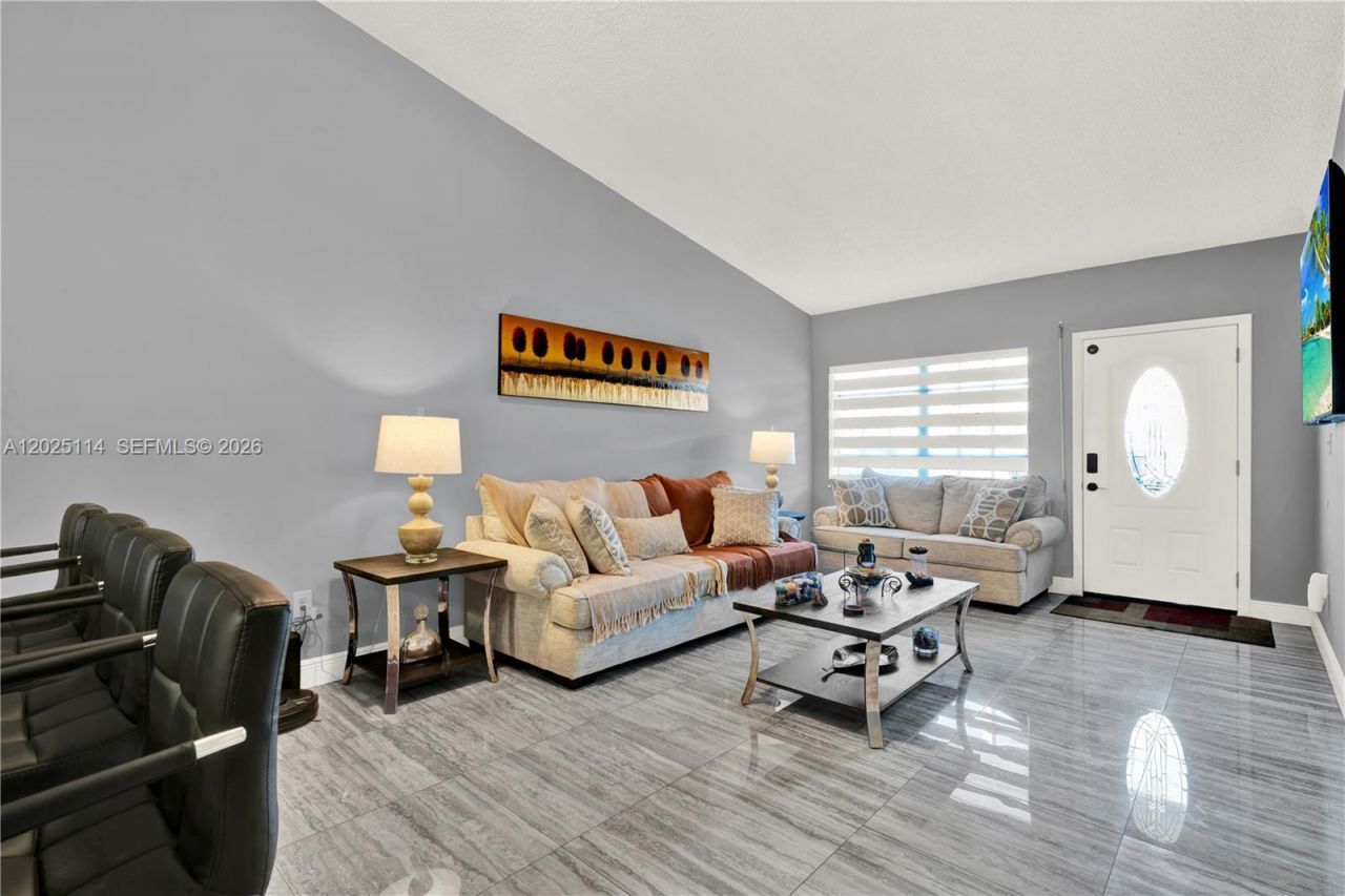 7462 W 29th Way , Hialeah, FL 33018 Photo