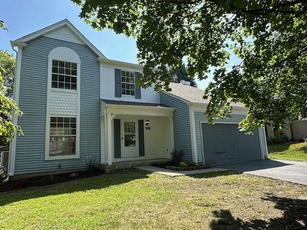 1311 Blue Ridge Parkway , Algonquin, IL 60102