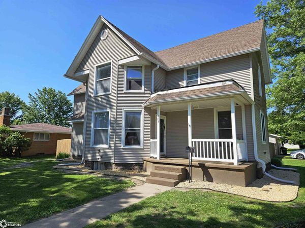 403 S 4Th Street, Wapello, IA 52653