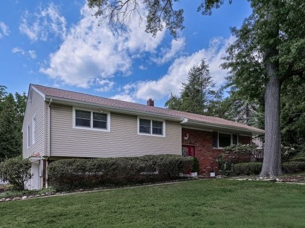 277 French Hill Rd, Wayne, NJ 07470