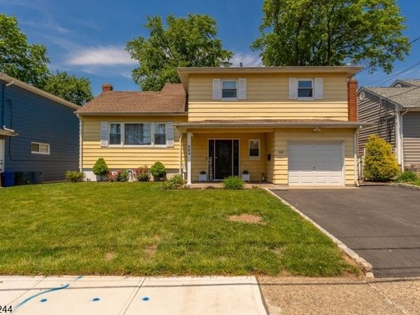 884 Peach Tree Rd, Union, NJ 07083