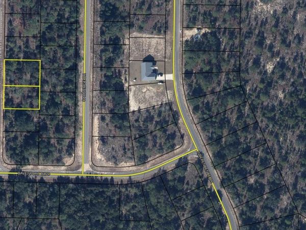 7 & 8 Academy Place , Chipley, FL 32428