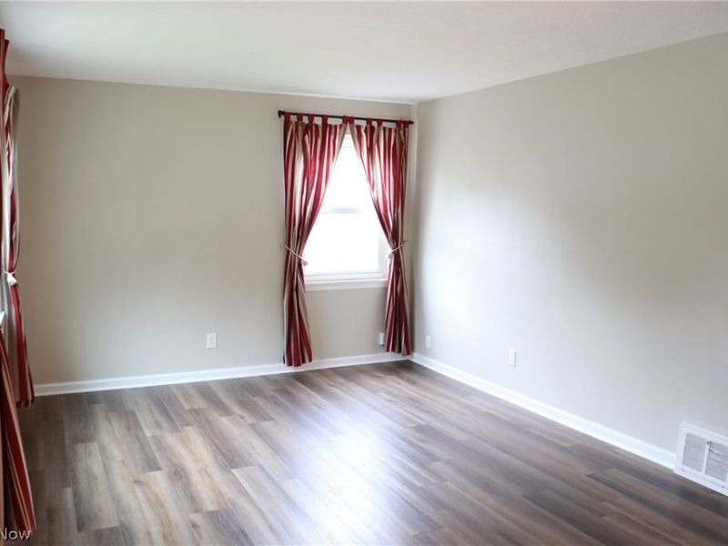 181 John Street, Bedford, OH 44146 Photo 6