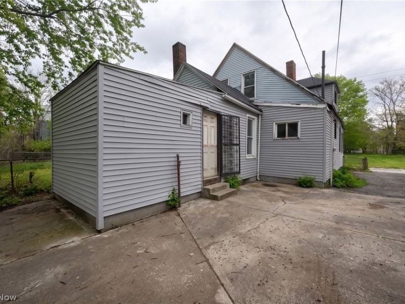 1266 E 102nd Street, Cleveland, OH 44108 Photo 3