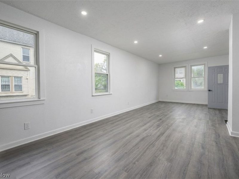 1266 E 102nd Street, Cleveland, OH 44108 Photo 5