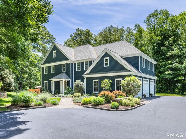 7 Pinnacle, Newtown, CT 06470