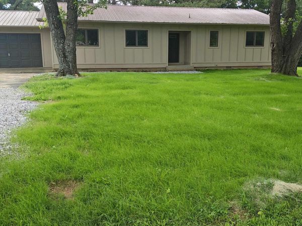 404 Maple Drive, Mountain View, AR 72560