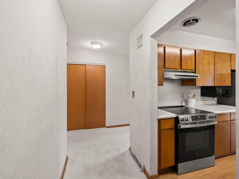 998 Norway Drive, Columbus, OH 43221 Photo 3