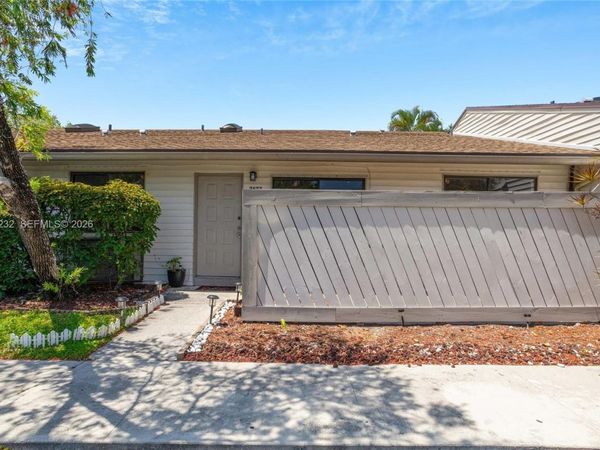 3633 NW 99th Ter, Unit 7B, Sunrise, FL 33351