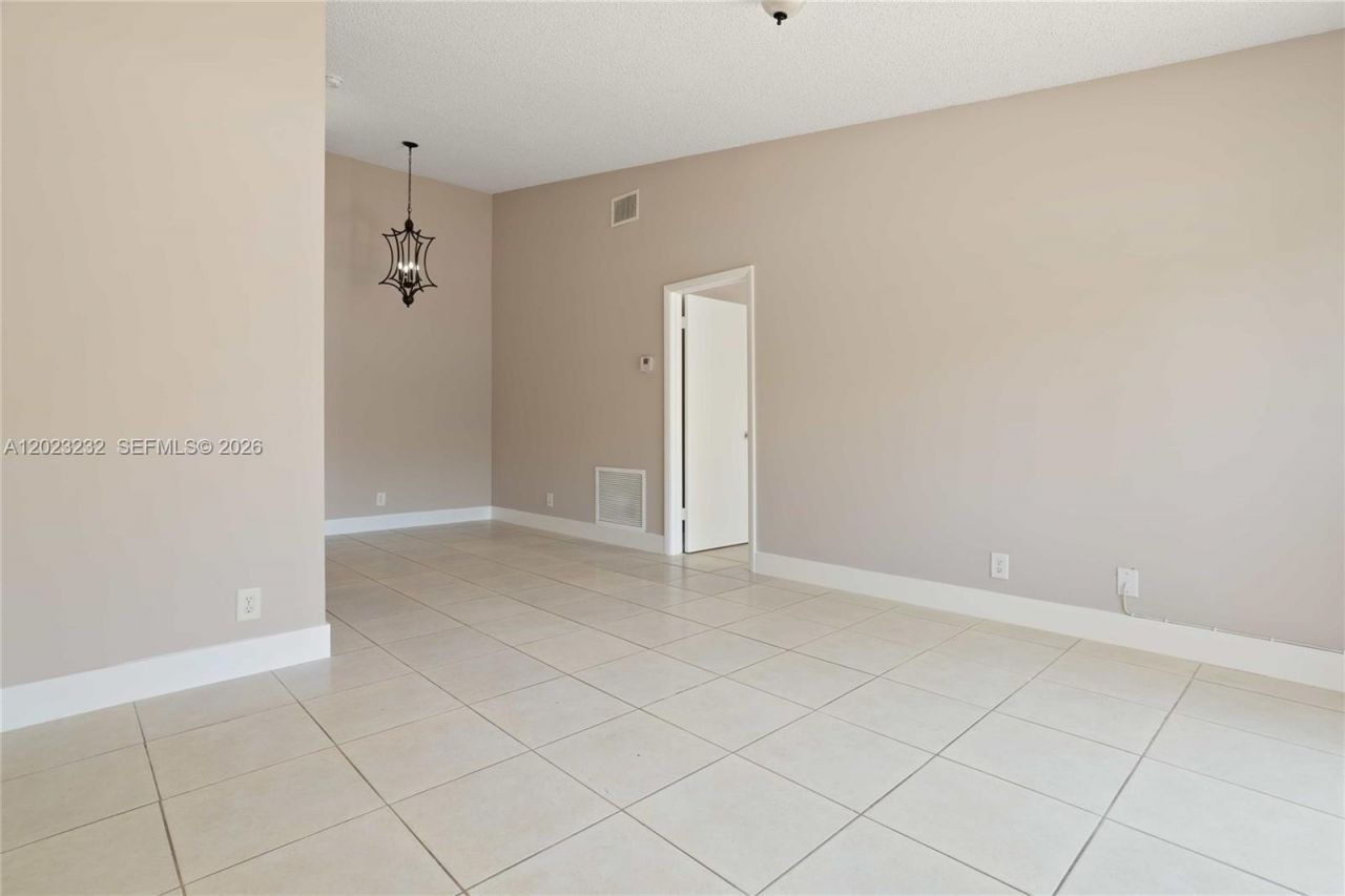 3633 NW 99th Ter, Unit 7B, Sunrise, FL 33351 Photo