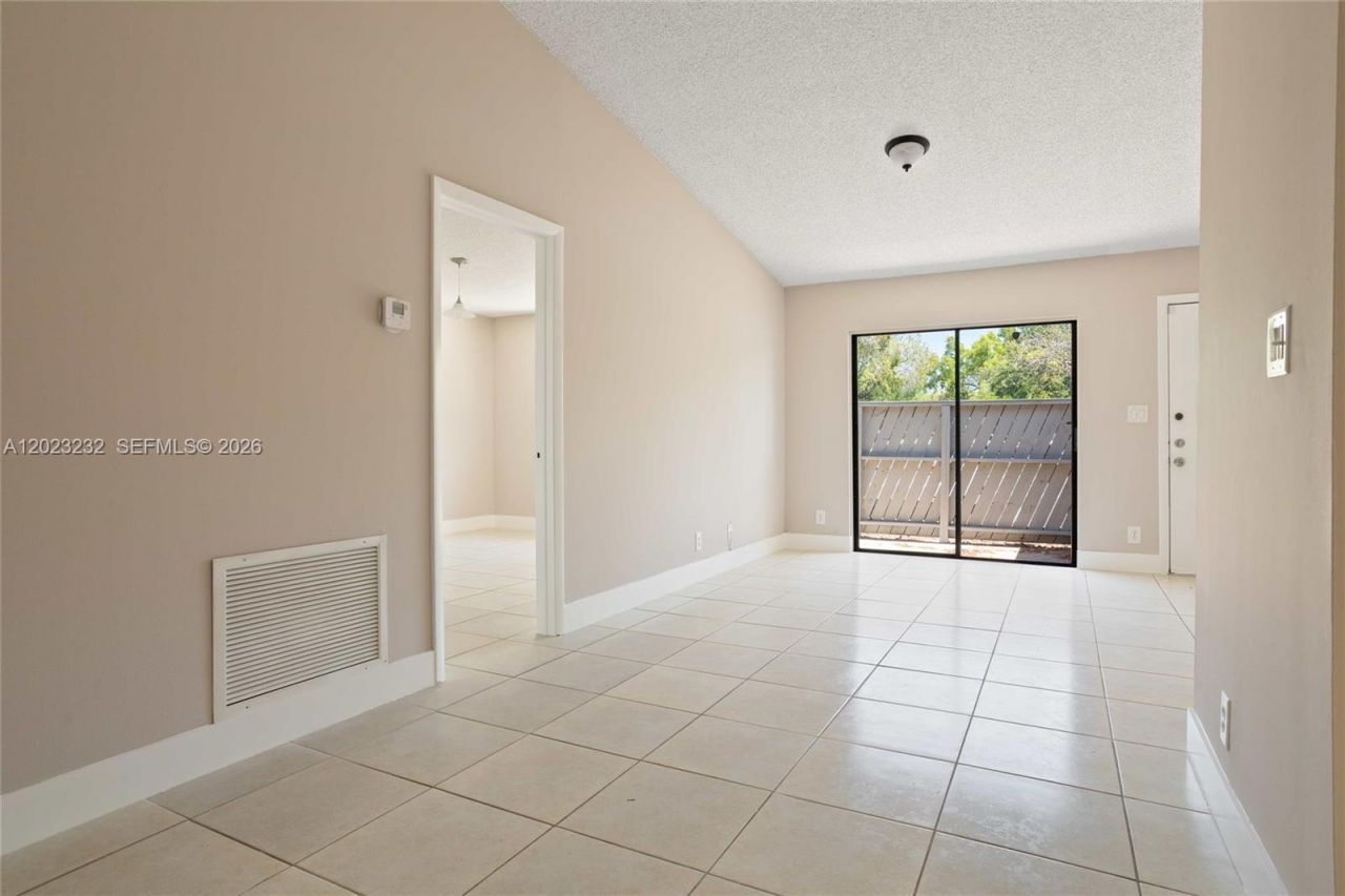 3633 NW 99th Ter, Unit 7B, Sunrise, FL 33351 Photo