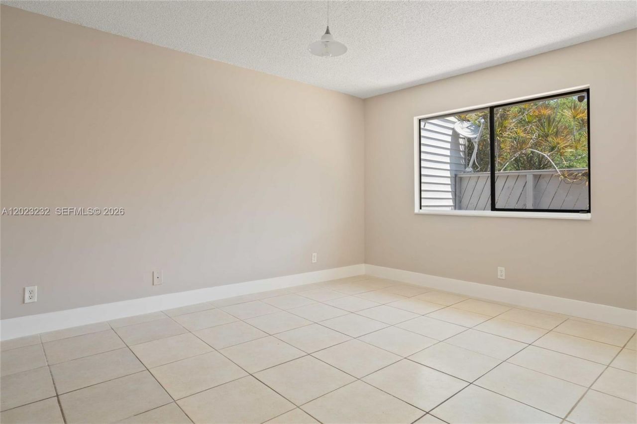 3633 NW 99th Ter, Unit 7B, Sunrise, FL 33351 Photo