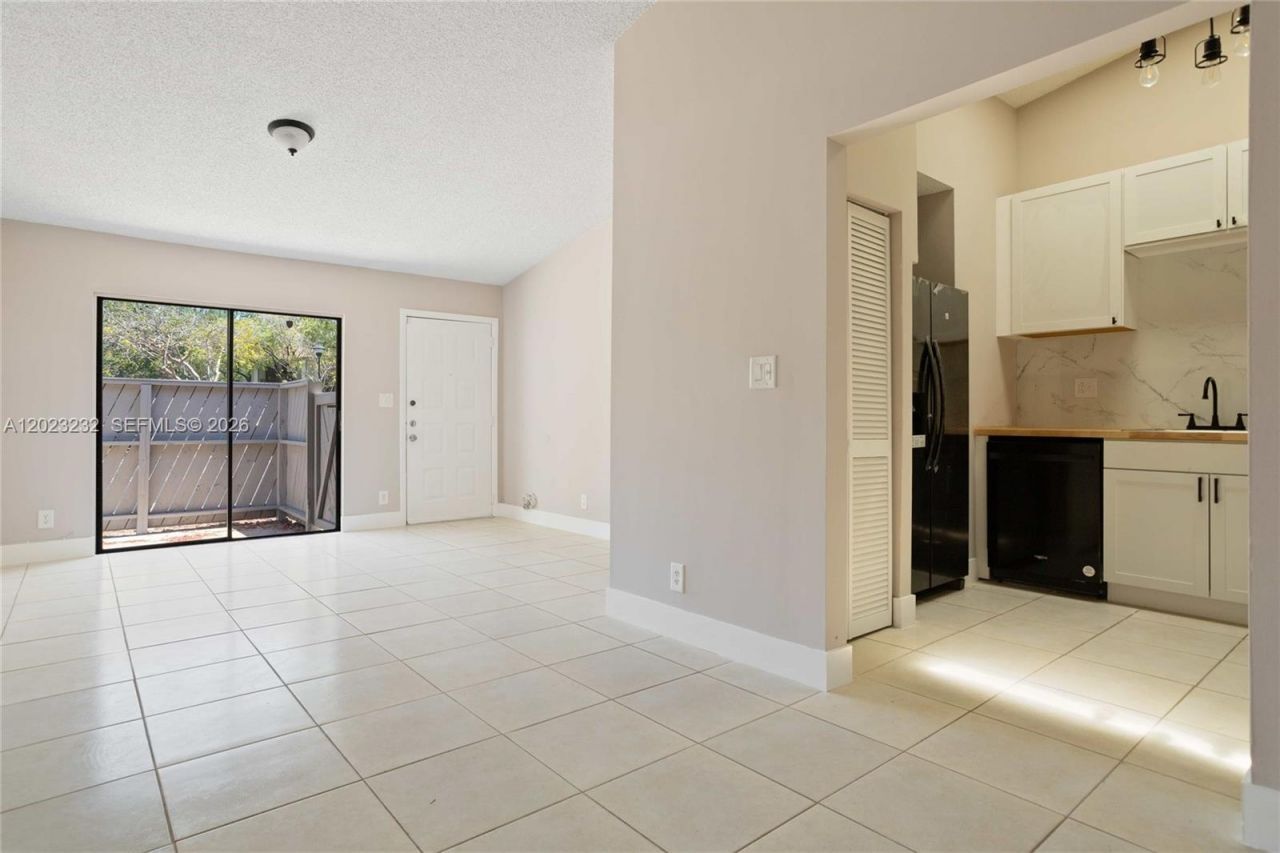 3633 NW 99th Ter, Unit 7B, Sunrise, FL 33351 Photo