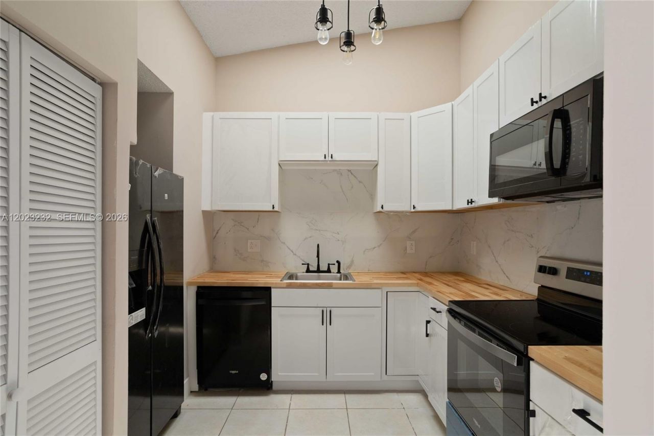 3633 NW 99th Ter, Unit 7B, Sunrise, FL 33351 Photo
