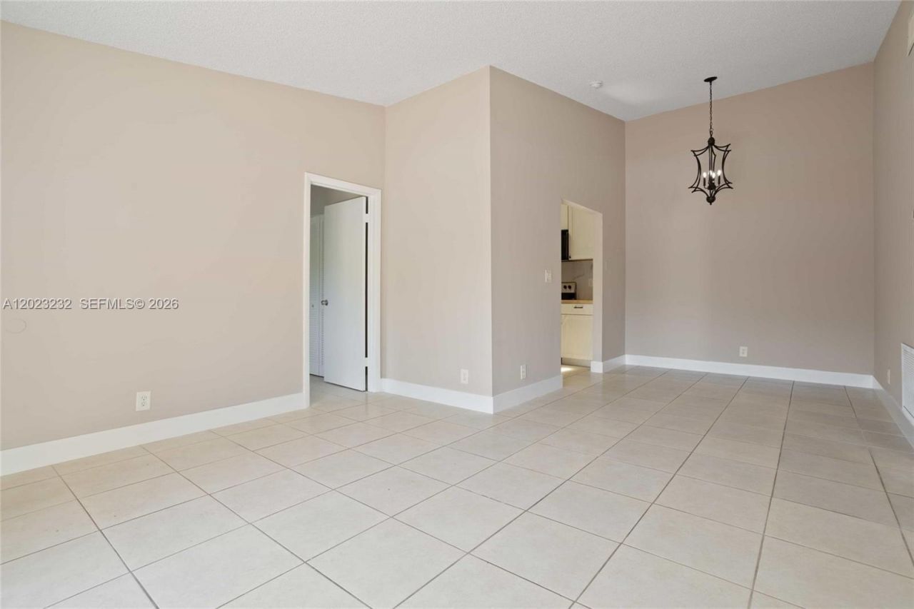 3633 NW 99th Ter, Unit 7B, Sunrise, FL 33351 Photo