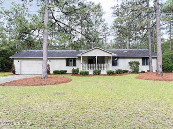 315 W Craven Avenue, Pinebluff, NC 28373