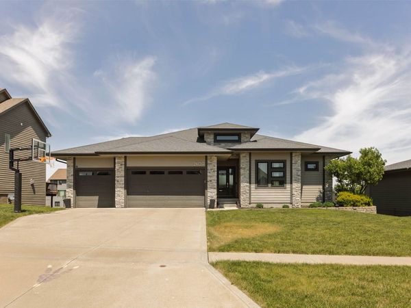 2409 NE 10th Court, Grimes, IA 50111