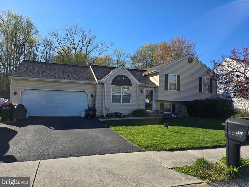 485 Crossing Way, Manchester, PA 17345 Main Photo