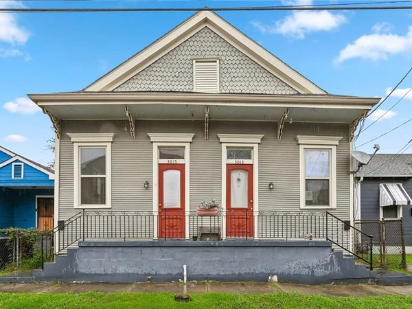 3015 CASTIGLIONE Street, New Orleans, LA 70119