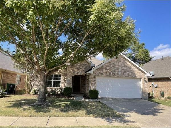 608 Creekside Drive, Little Elm, TX 75068