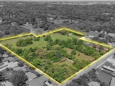 2700 Hitson Lane, Fort Worth, TX 76112