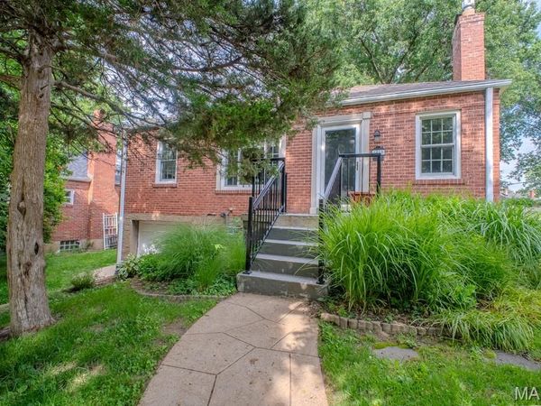 1518 Salem Hills Drive, St Louis, MO 63119