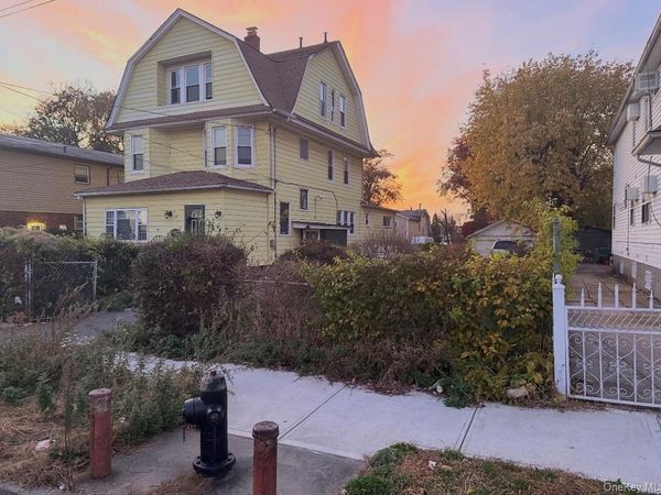 14212 222nd Street , Laurelton, NY 11413