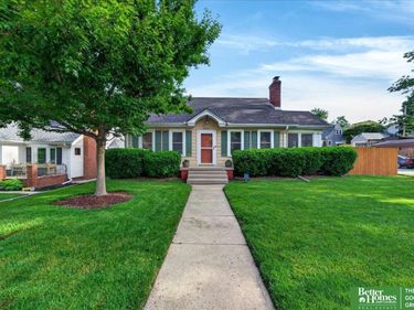 5804 Briggs Street , Omaha, NE 68106