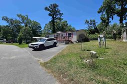 800 Columbia Dr.  photo 4
