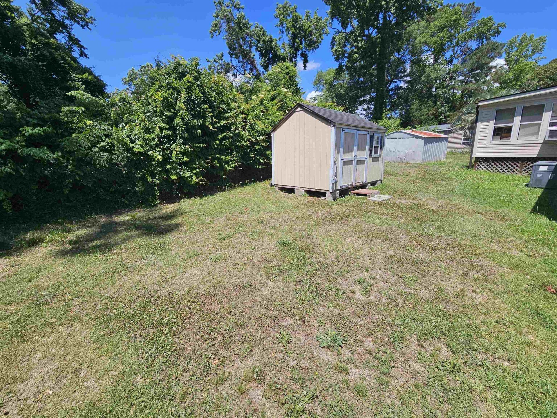 800 Columbia Dr.  Photo 6