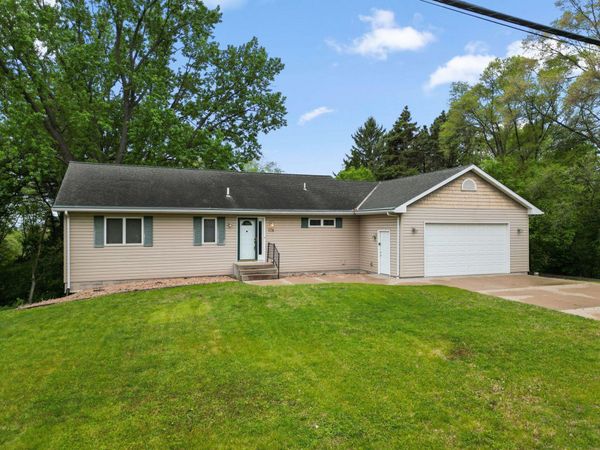 178 Minnesota Avenue, Roseville, MN 55113