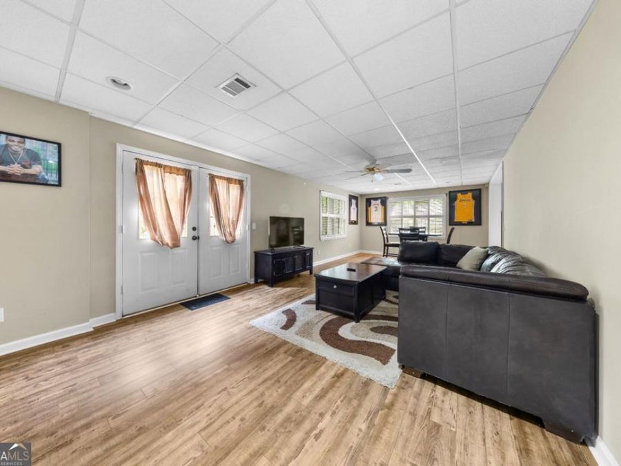 Property Image 37