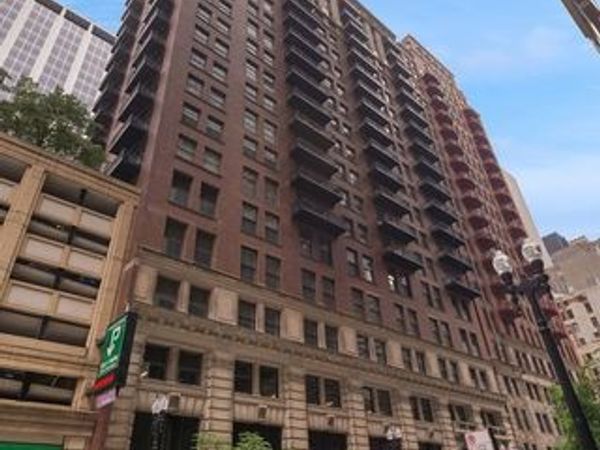212 W Washington Street , Unit 1505, Chicago, IL 60606