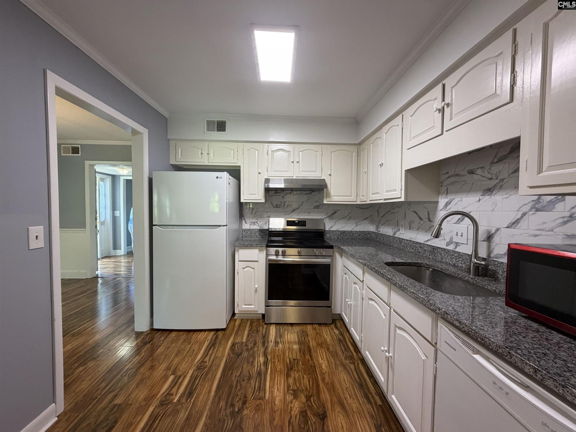161 Jefferson Place  Photo 10