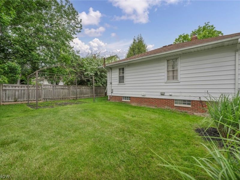 11362 Blossom Avenue, Parma Heights, OH 44130 Photo 28