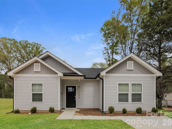1300 W Walnut Avenue , Gastonia, NC 28052
